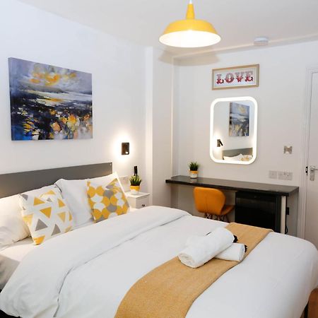 New Luxury Rooms In The Heart Of London Next To Shops, Cafes, Bars & Metro With Shared Bathrooms エクステリア 写真