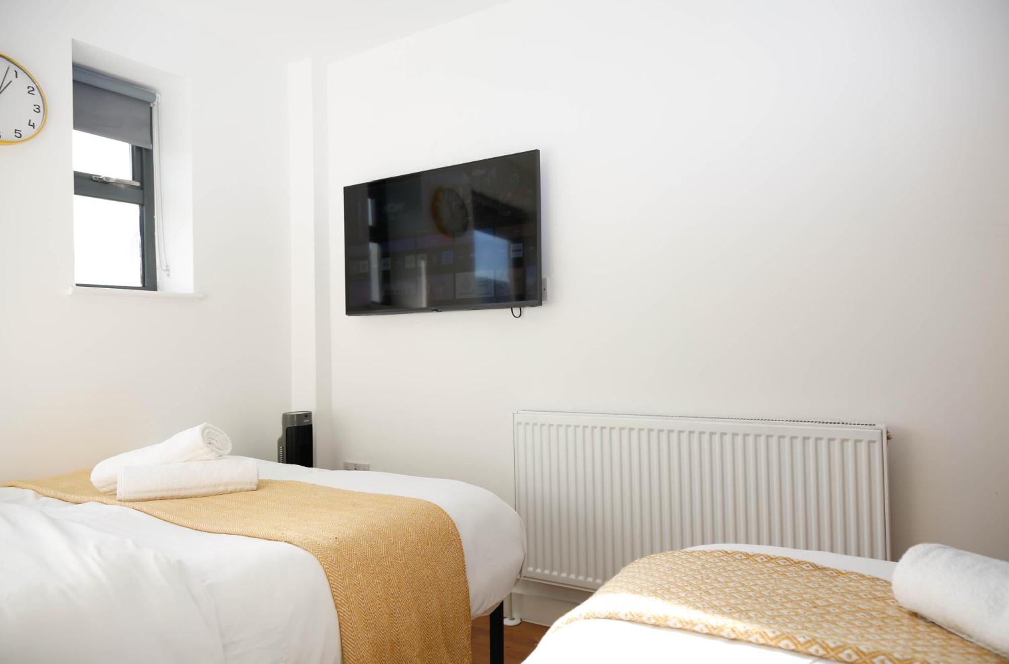New Luxury Rooms In The Heart Of London Next To Shops, Cafes, Bars & Metro With Shared Bathrooms エクステリア 写真