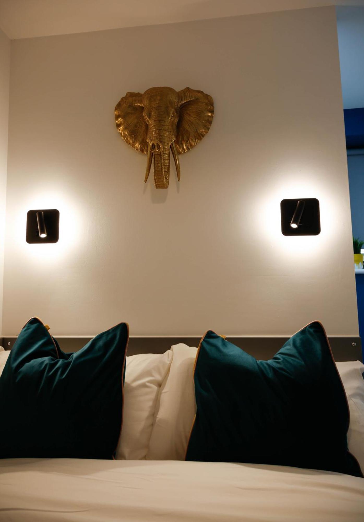 New Luxury Rooms In The Heart Of London Next To Shops, Cafes, Bars & Metro With Shared Bathrooms エクステリア 写真