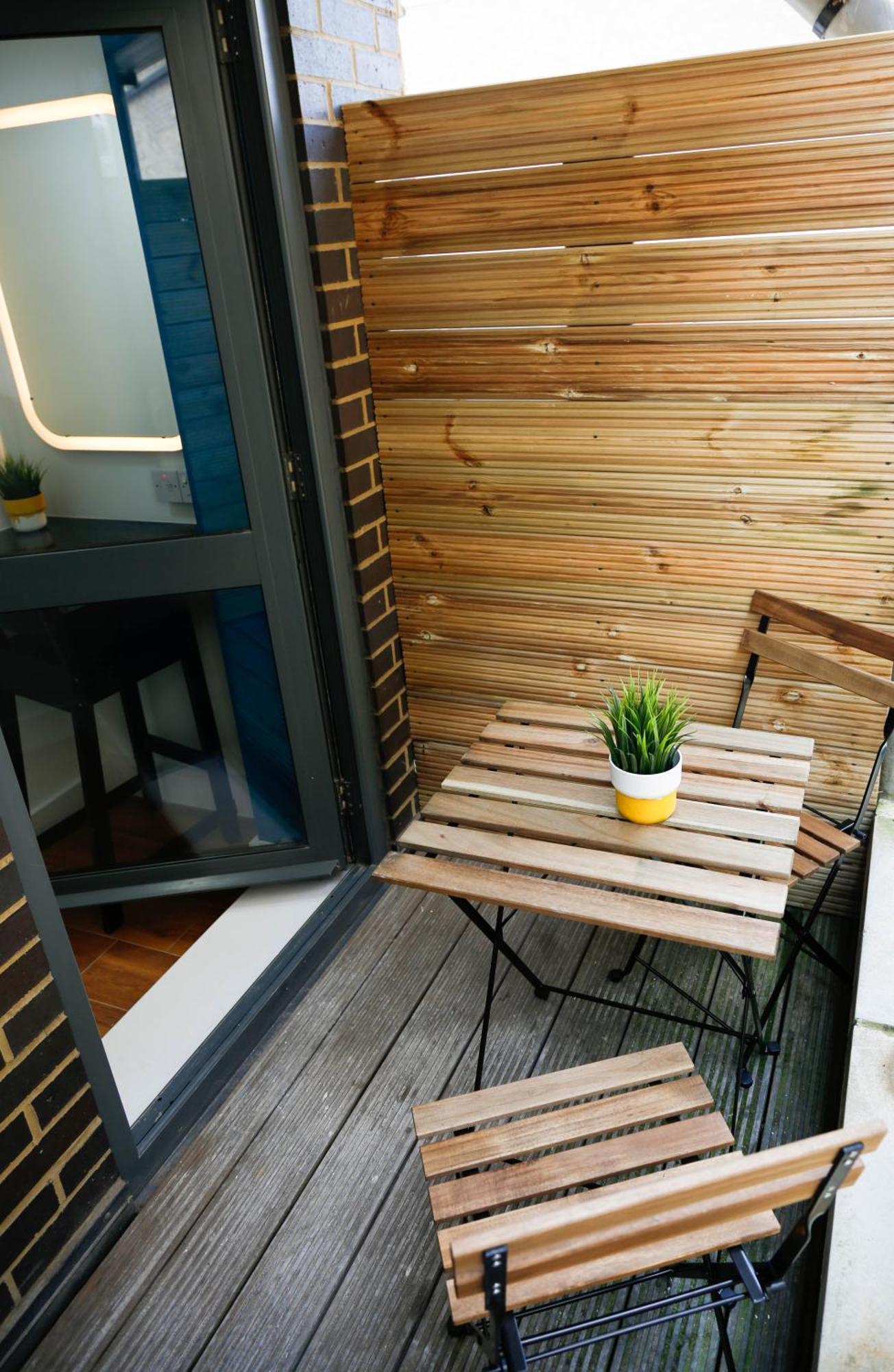 New Luxury Rooms In The Heart Of London Next To Shops, Cafes, Bars & Metro With Shared Bathrooms エクステリア 写真