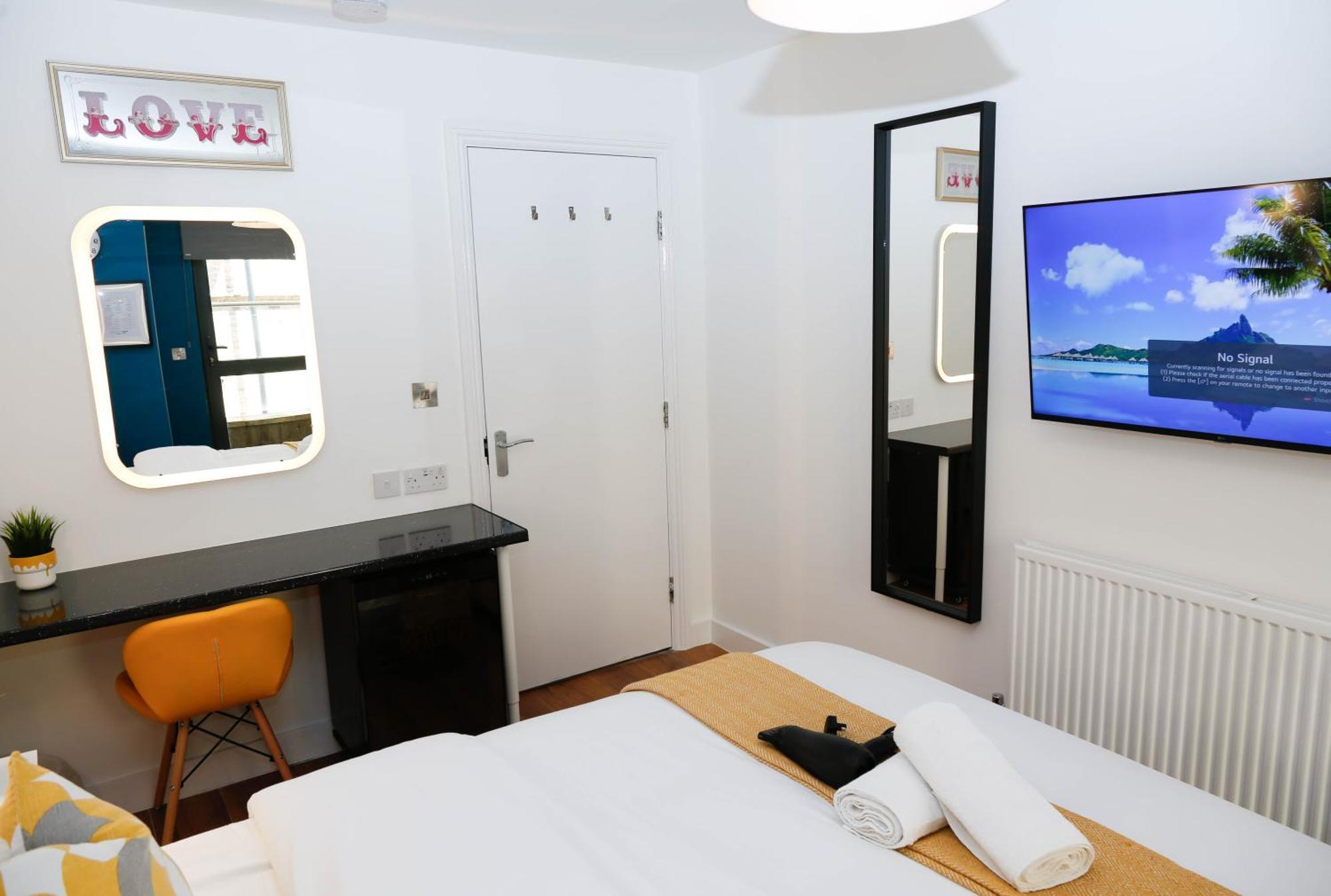 New Luxury Rooms In The Heart Of London Next To Shops, Cafes, Bars & Metro With Shared Bathrooms エクステリア 写真