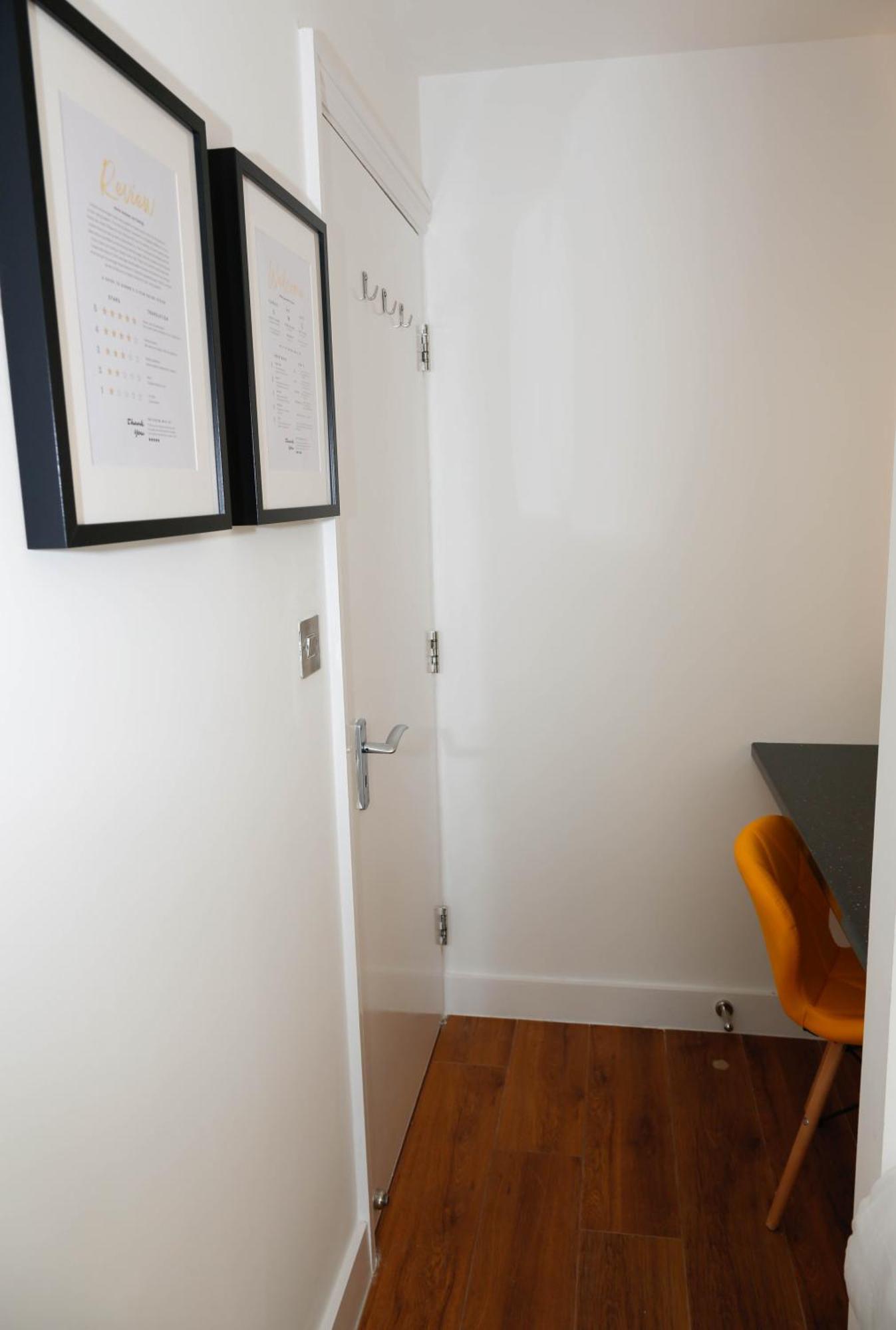 New Luxury Rooms In The Heart Of London Next To Shops, Cafes, Bars & Metro With Shared Bathrooms エクステリア 写真
